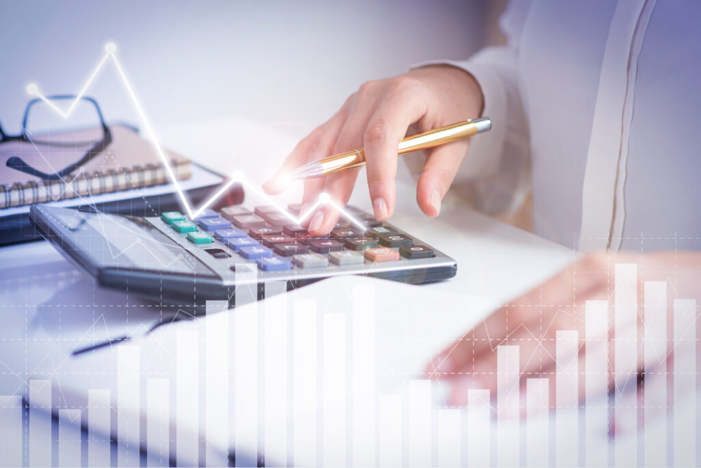 Processos financeiros feitos manualmente antes da adoção de tecnologia de gestão financeira